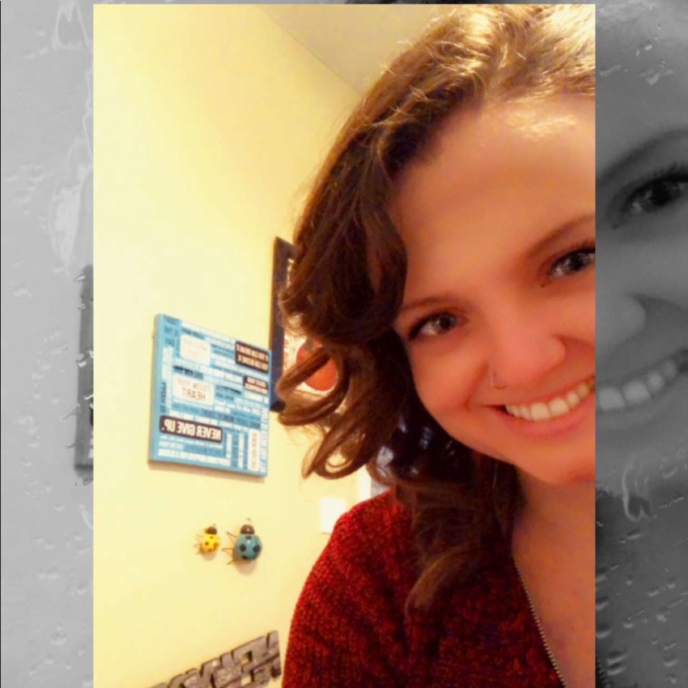 Meet your Posher, Caitlyn